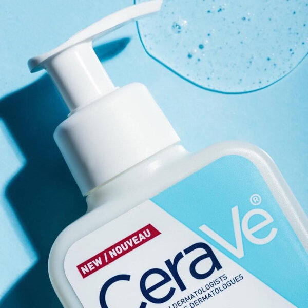 CeraVe SA Smoothing Cleanser gel za čišćenje suhe i grube kože 236 ml